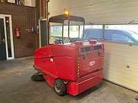 2003 rcm r mille d diesel zelfrijdende veegmachine - afbeelding 3 van  10