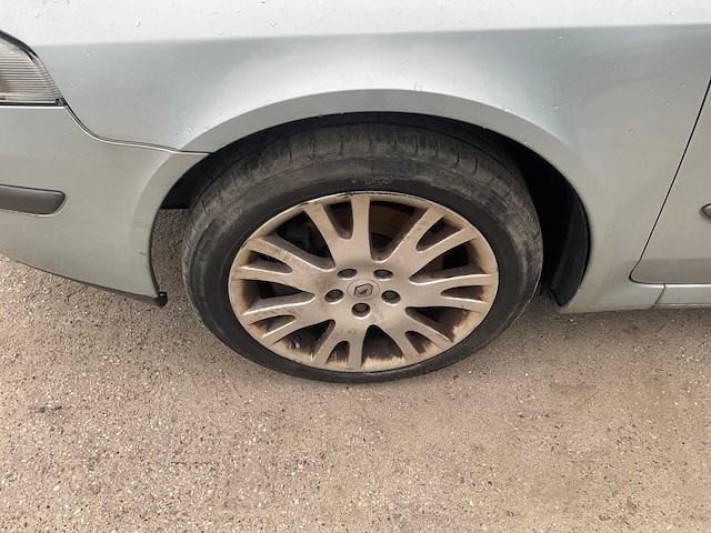 2003 renault laguna grand tour 1.8-16v expression personenauto - afbeelding 4 van  25