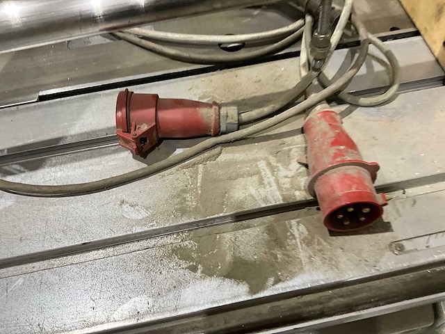 2003 sicar express 3200c platen opdeelzaagmachine - afbeelding 1 van  17