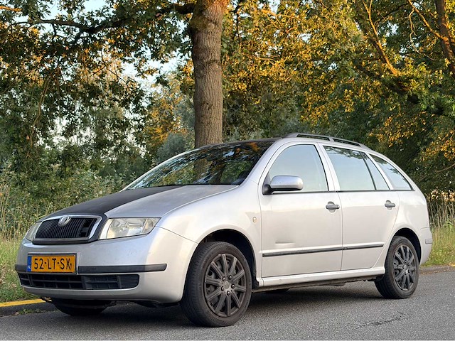 2003 skoda fabia combi 1.4-16v creation personenauto - afbeelding 1 van  13