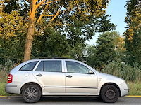 2003 skoda fabia combi 1.4-16v creation personenauto - afbeelding 9 van  13