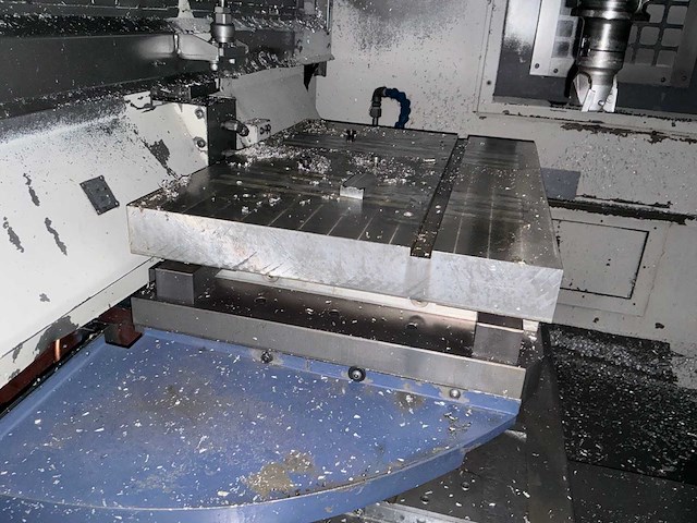 2003 supermax ycm-fv56a verticale cnc-bewerkingscentrum - afbeelding 4 van  24