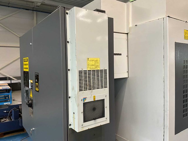 2003 supermax ycm-fv56a verticale cnc-bewerkingscentrum - afbeelding 11 van  24