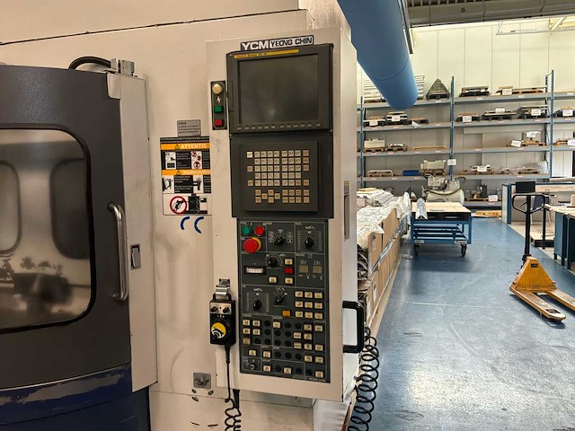 2003 supermax ycm-fv56a verticale cnc-bewerkingscentrum - afbeelding 21 van  24