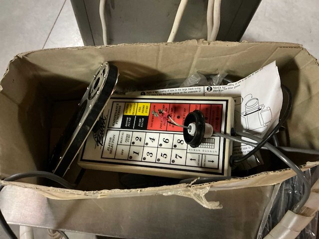 2003 taylor crown ph71-58 softijsmachine - afbeelding 2 van  11