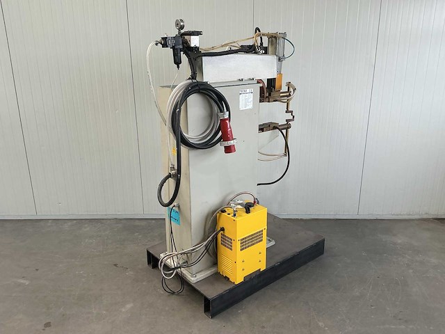2003 tecna 800557 puntlasmachine - afbeelding 6 van  13