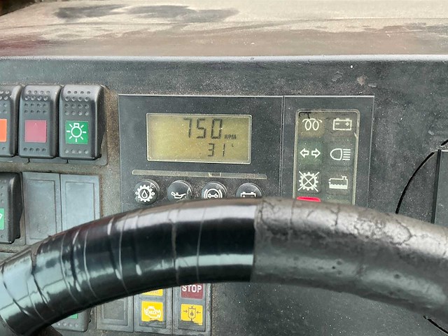 2003 terberg yt220 terminaltrekker - afbeelding 15 van  26