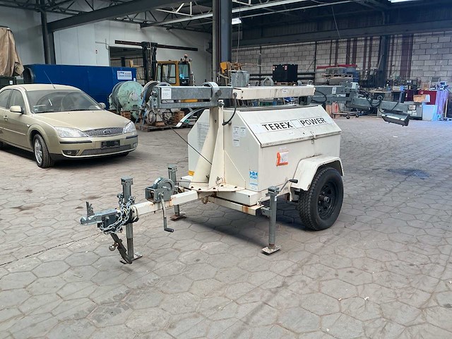 2003 terex power floodlight - afbeelding 1 van  10