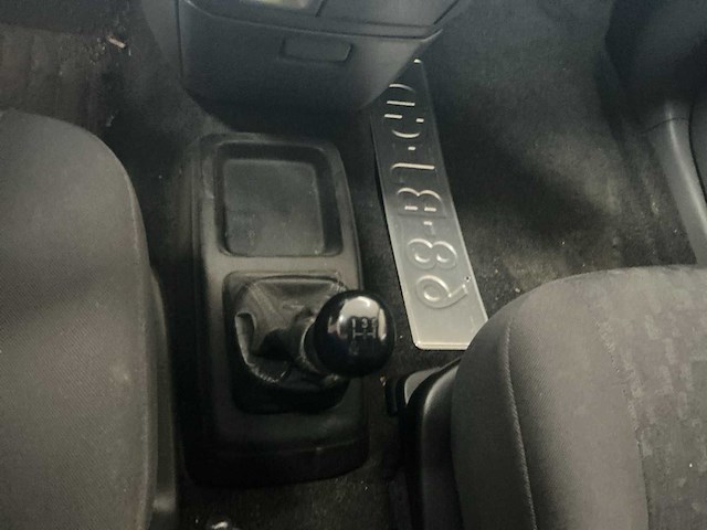 2003 toyota avensis verso 2.0 d4-d l. terra personenauto - afbeelding 2 van  18