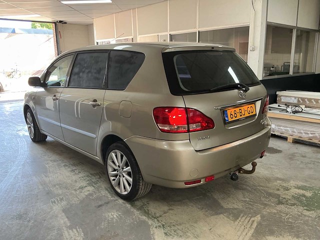 2003 toyota avensis verso 2.0 d4-d l. terra personenauto - afbeelding 12 van  18