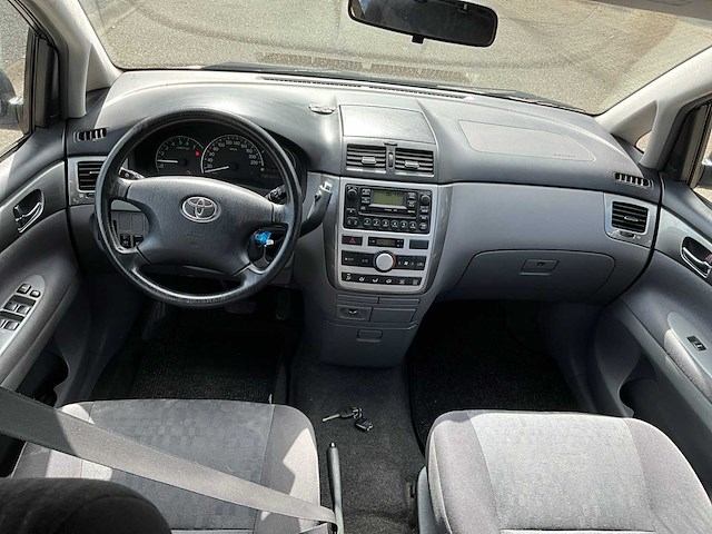 2003 toyota avensis verso 2.0i 7-persoons personenauto 68-lj-dz - afbeelding 11 van  35