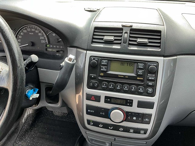 2003 toyota avensis verso 2.0i 7-persoons personenauto 68-lj-dz - afbeelding 16 van  35