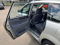 2003 toyota avensis verso 2.0i 7-persoons personenauto 68-lj-dz - afbeelding 22 van  35