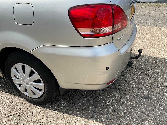 2003 toyota avensis verso 2.0i 7-persoons personenauto 68-lj-dz - afbeelding 5 van  34
