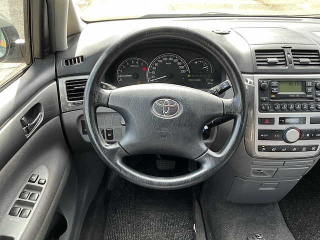 2003 toyota avensis verso 2.0i 7-persoons personenauto 68-lj-dz - afbeelding 12 van  34