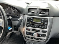 2003 toyota avensis verso 2.0i 7-persoons personenauto 68-lj-dz - afbeelding 15 van  34