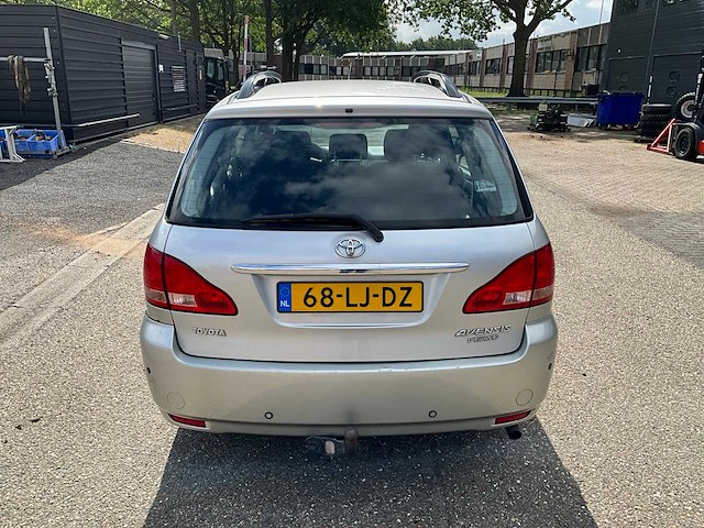 2003 toyota avensis verso 2.0i 7-persoons personenauto 68-lj-dz - afbeelding 29 van  34