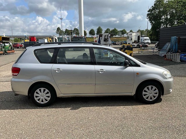 2003 toyota avensis verso 2.0i 7-persoons personenauto 68-lj-dz - afbeelding 31 van  34