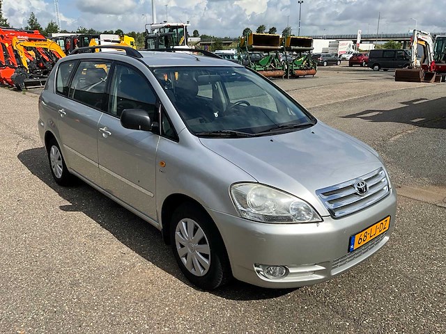 2003 toyota avensis verso 2.0i 7-persoons personenauto 68-lj-dz - afbeelding 32 van  34