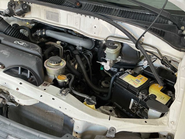 2003 toyota hiace 2.5 d4-d 90 bedrijfswagen - afbeelding 3 van  14