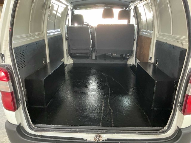 2003 toyota hiace 2.5 d4-d 90 bedrijfswagen - afbeelding 12 van  14