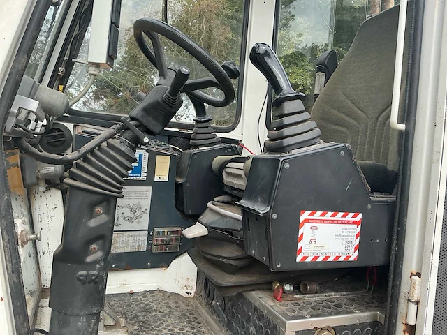 2003 unkauf - kmb 310 - banden graafmachine - afbeelding 36 van  44