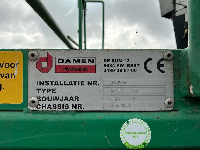 2003 veenhuis jvk 16000 kipper met autolaadkraan - afbeelding 20 van  47