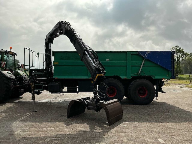 2003 veenhuis jvk 16000 kipper met autolaadkraan - afbeelding 12 van  47