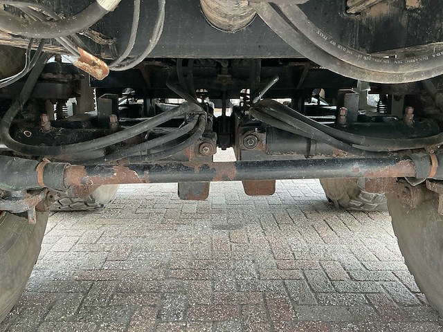 2003 veenhuis jvk 16000 kipper met autolaadkraan - afbeelding 27 van  47