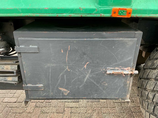 2003 veenhuis jvk 16000 kipper met autolaadkraan - afbeelding 10 van  47