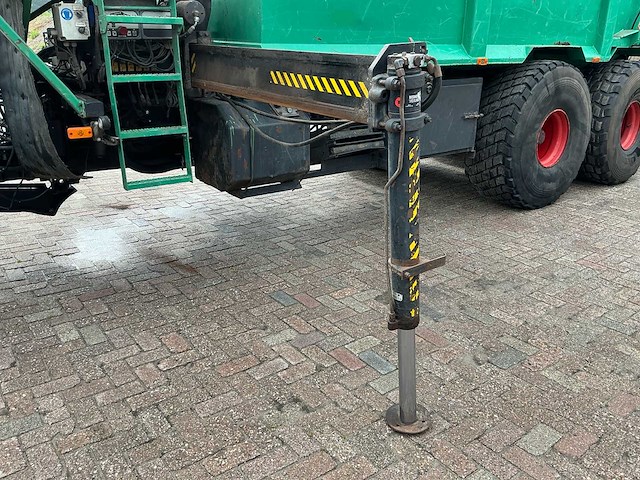 2003 veenhuis jvk 16000 kipper met autolaadkraan - afbeelding 14 van  47