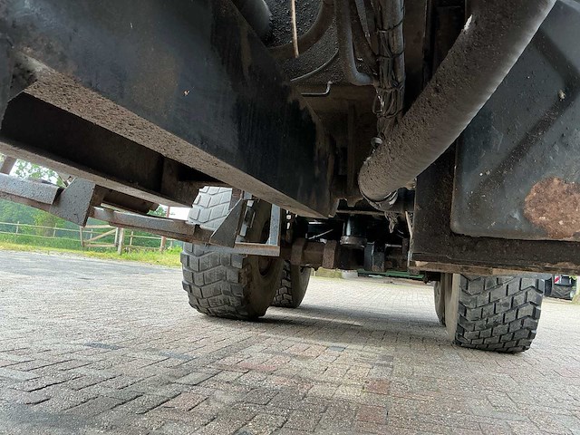 2003 veenhuis jvk 16000 kipper met autolaadkraan - afbeelding 17 van  33