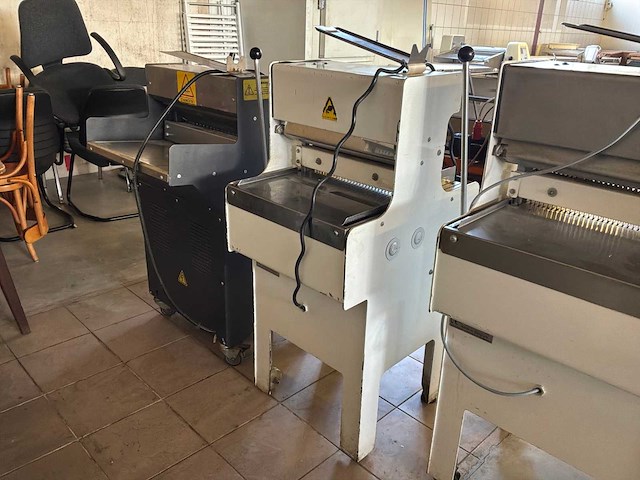 2003 vlb broodsnijmachine - afbeelding 1 van  1