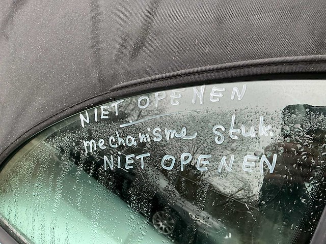 2003 volkswagen new beetle 2.0 cabriolet - afbeelding 9 van  37