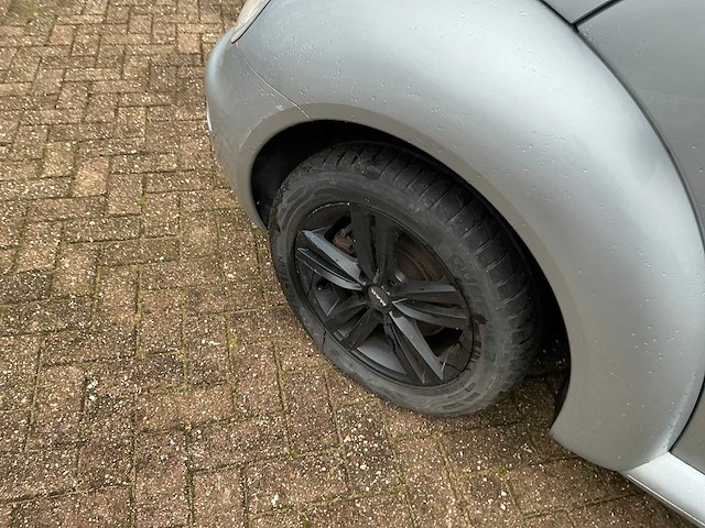 2003 volkswagen new beetle 2.0 cabriolet - afbeelding 17 van  37