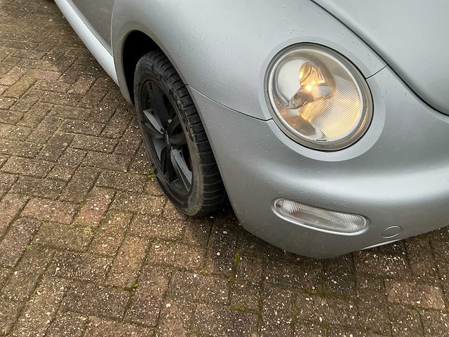 2003 volkswagen new beetle 2.0 cabriolet - afbeelding 19 van  37
