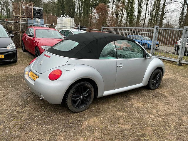 2003 volkswagen new beetle 2.0 cabriolet - afbeelding 33 van  37