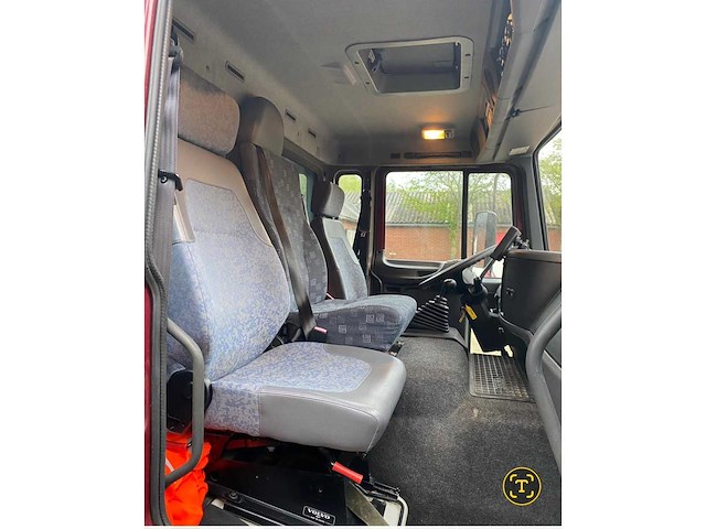 2003 volvo fl 220 zitgroep, toilet, 5 paarden 1 pony, paardenwagen - afbeelding 10 van  14