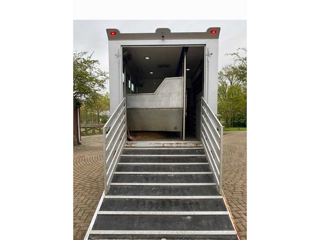 2003 volvo fl 220 zitgroep, toilet, 5 paarden 1 pony, paardenwagen - afbeelding 3 van  14