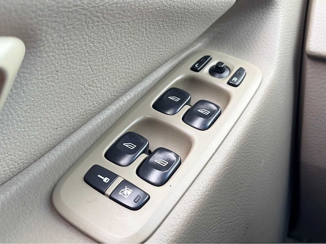 2003 volvo xc90 2.5 7-persoons automaat personenauto - afbeelding 6 van  14