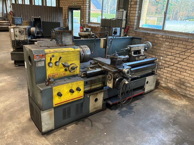 2003 zmm-bulgaria c11msm103 universele draaibank - afbeelding 1 van  12