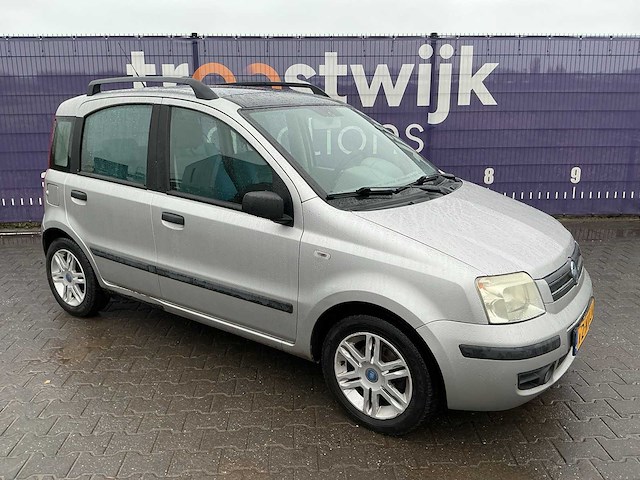 2004 - fiat - panda - 1.2 class - personenauto - afbeelding 2 van  11