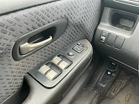 2004 - honda - cr-v - 2.0i es - personenauto - afbeelding 2 van  4