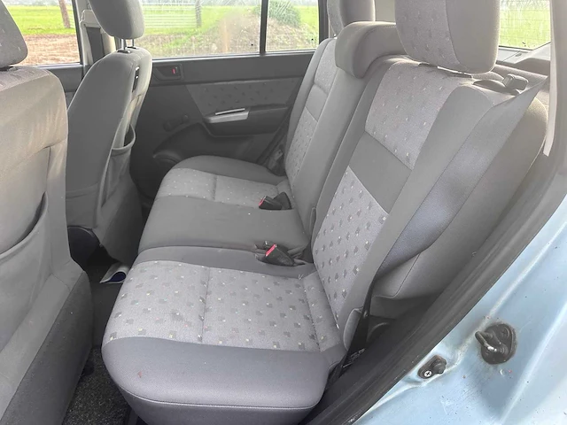 2004 - hyundai - getz - 1.3i gls sky - 32-nt-rn - afbeelding 4 van  15