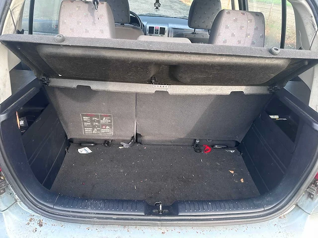2004 - hyundai - getz - 1.3i gls sky - 32-nt-rn - afbeelding 5 van  15