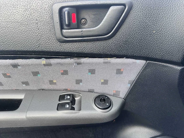 2004 - hyundai - getz - 1.3i gls sky - 32-nt-rn - afbeelding 15 van  15
