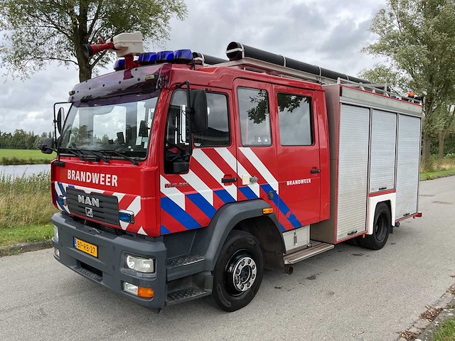 2004 - man - l82 4x2 - brandweerwagen - afbeelding 1 van  29