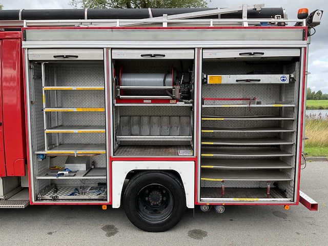 2004 - man - l82 4x2 - brandweerwagen - afbeelding 18 van  29