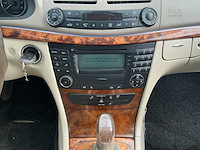 2004 - mercedes-benz - e-klasse - 240 elegance - personenauto - afbeelding 1 van  4