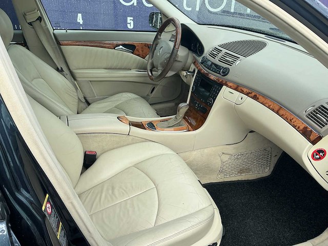 2004 - mercedes-benz - e-klasse - 240 elegance - personenauto - afbeelding 7 van  11